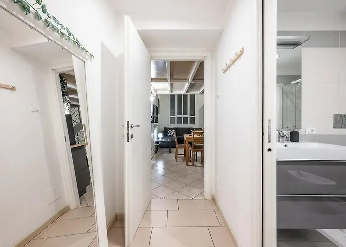 Verdi's Nest - Loft With Wifi&netflix Apartment