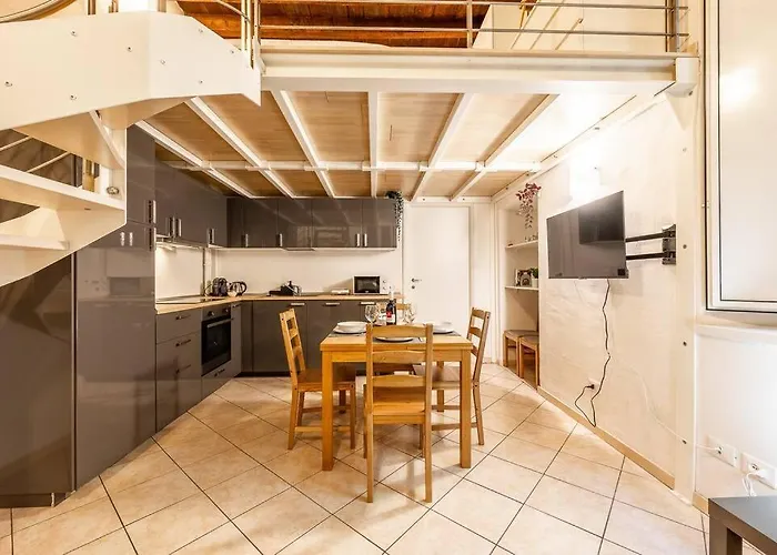 Verdi's Nest - Loft With Wifi And Ac شقة ميلان