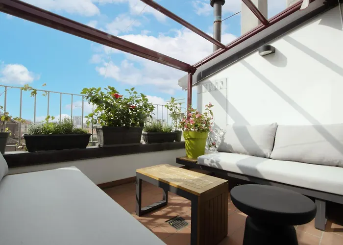 Penthouse With Patio & 2 Baths, 10 Min To Duomo Lejlighed *