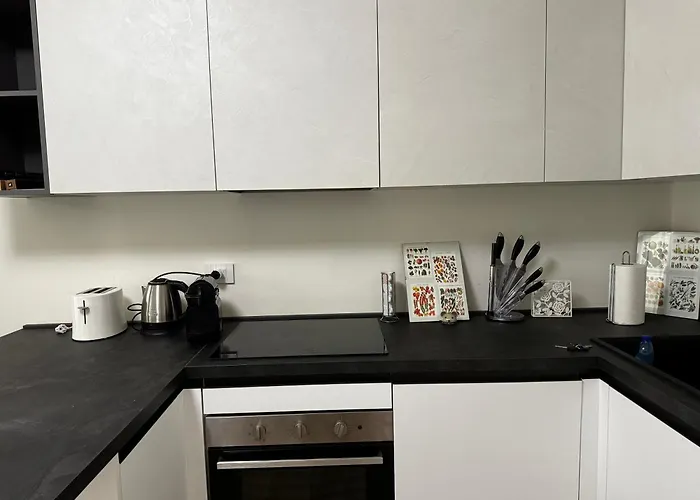 Macchi 61 - Station Apartment Milan