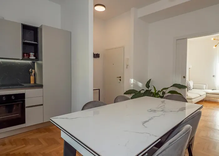 Big Close To Bocconi / Humanitas / Ieo Apartment