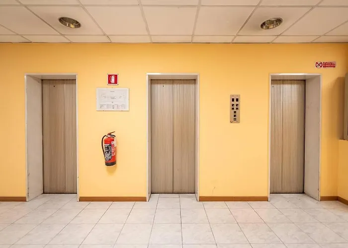 2 Minutes From Station-exclusive Open Space