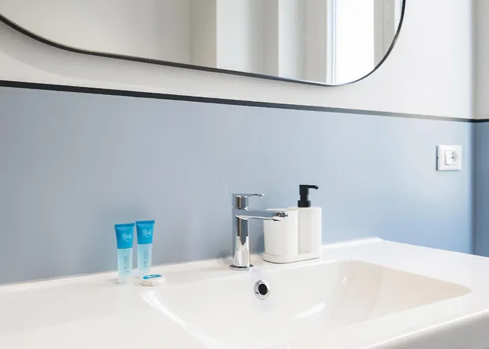 Easylife - - De Amicis 36 - Sant' Ambrogio *