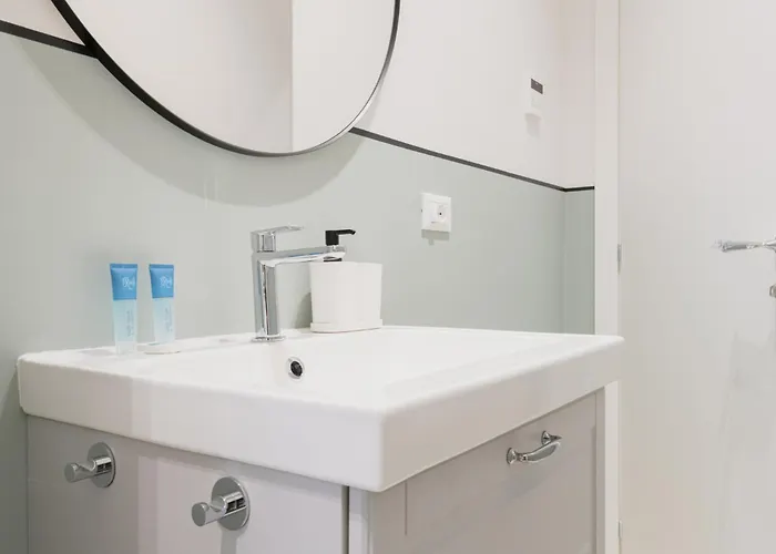 Easylife - - De Amicis 36 - Sant' Ambrogio Milaan