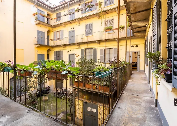 Apartment Bricks & Beams In The Key Area Of