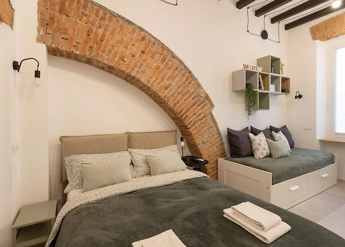 公寓 Bricks & Beams In The Key Area Of