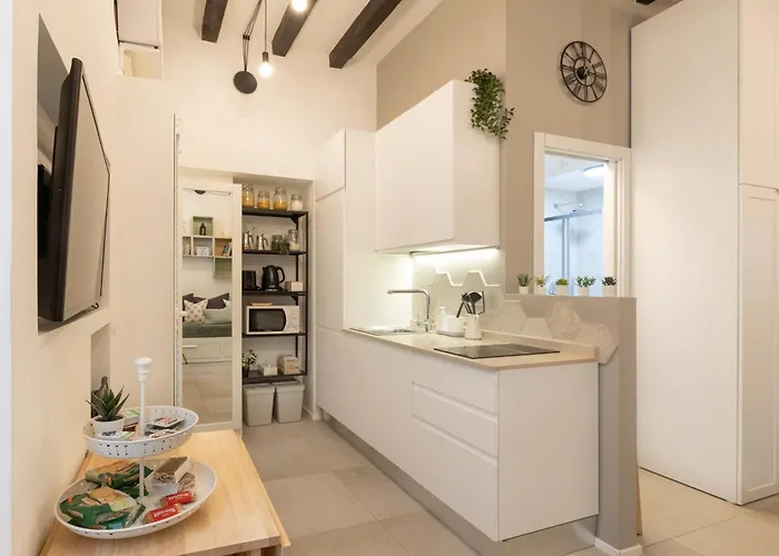 Apartament Bricks & Beams In The Key Area Of Mediolan