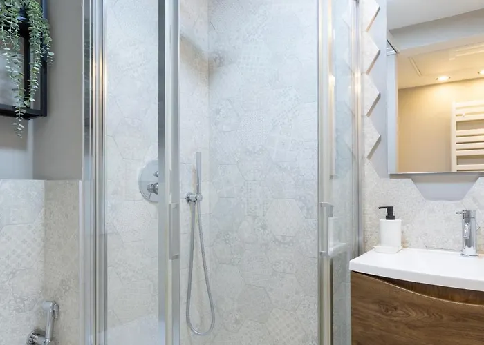 Bricks & Beams In The Key Area Of Apartament Mediolan