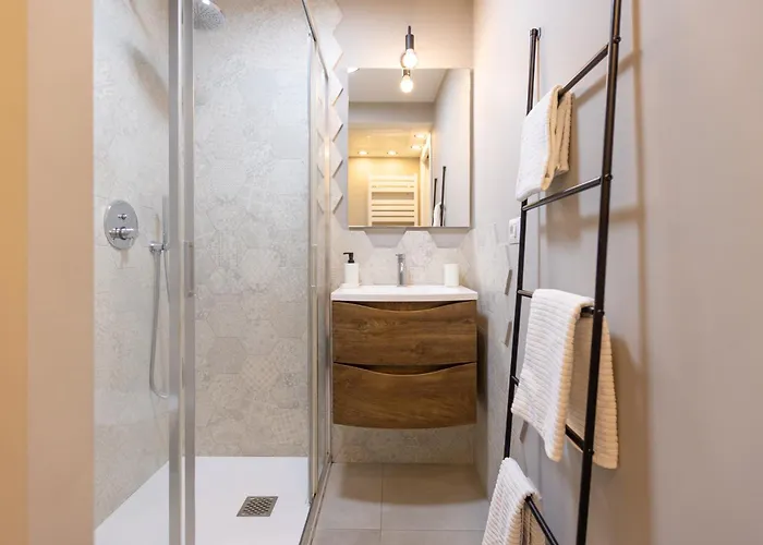 Bricks & Beams In The Key Area Of