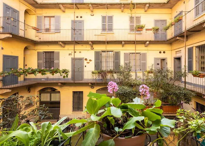 Apartament Bricks & Beams In The Key Area Of Mediolan