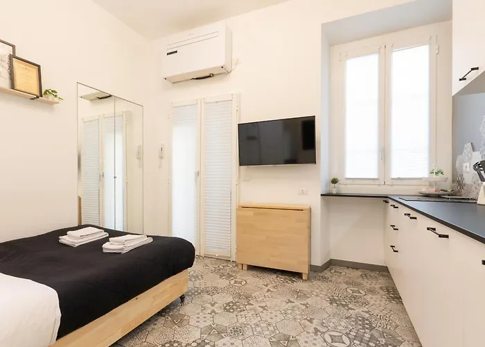 Daire Tiny & Tidy In The Key Area Of *