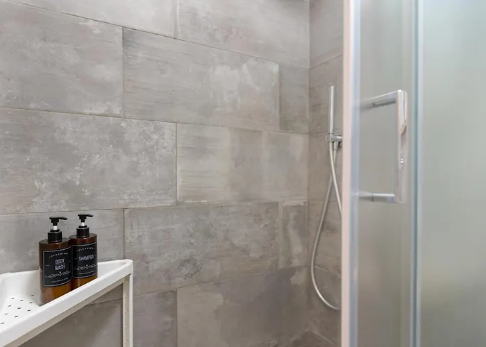 Tiny & Tidy In The Key Area Of Daire