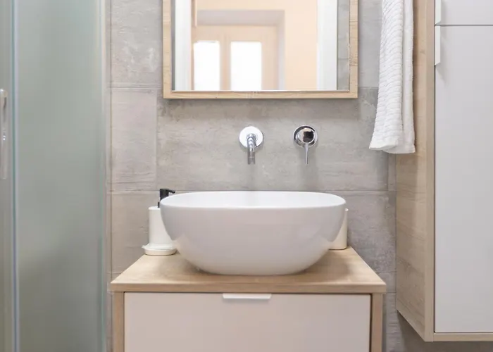 Tiny & Tidy In The Key Area Of Daire *