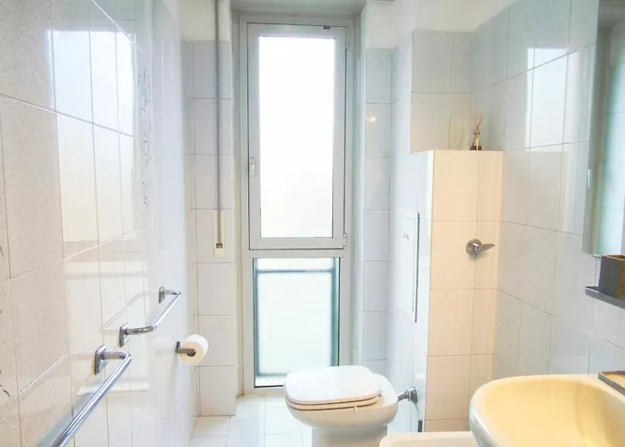 Portello Flat With Balcony *