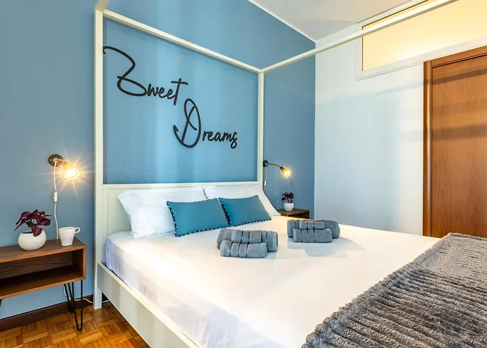 Porta Nuova Elegance & Comfort Near Corso Апартаменты