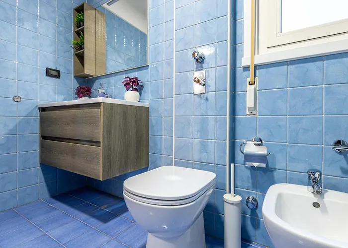 Porta Nuova Elegance & Comfort Near Corso Апартаменты *