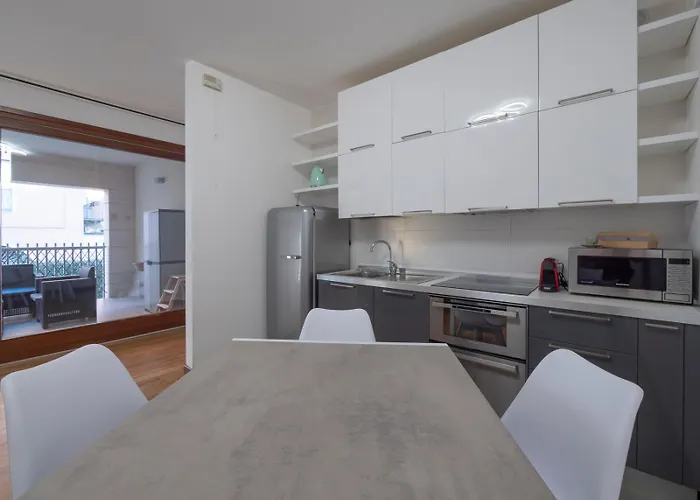 Luxury - Muratori 9 * Milaan