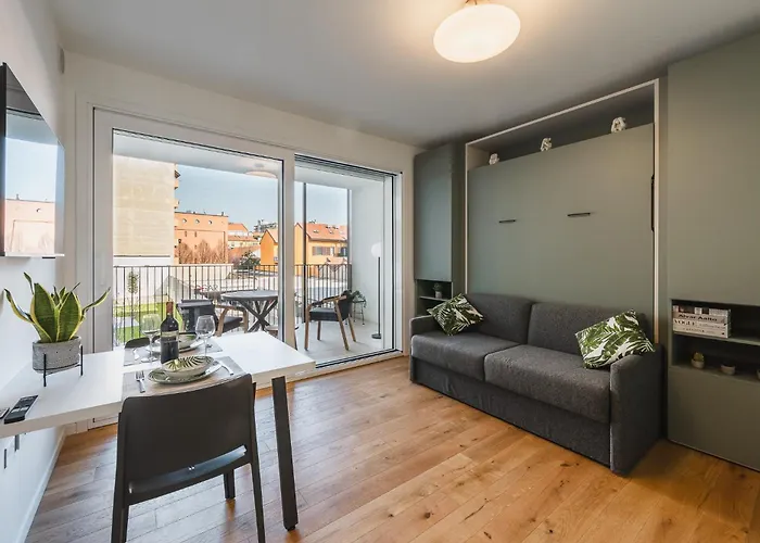 Navigli Cozy Design With Balcony *