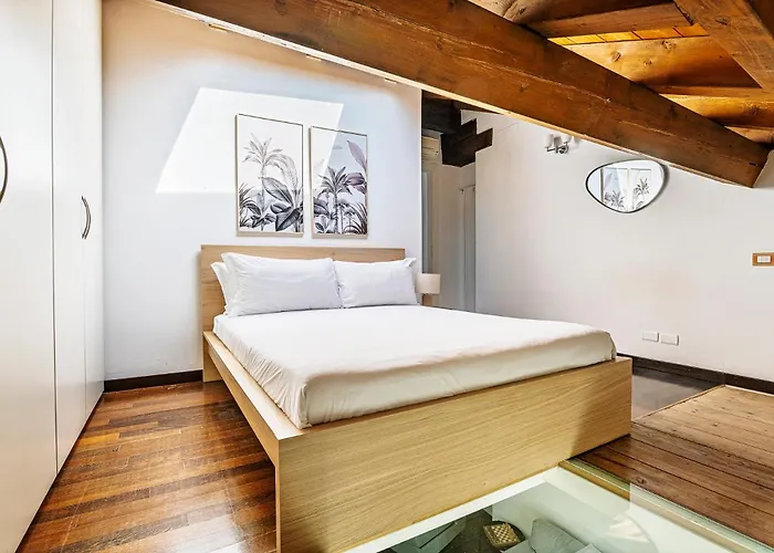 Brand New 2 Bedrooms In Brera * 밀라노