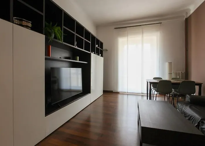 Elegante E Ampio In Zona Moscova Mailand