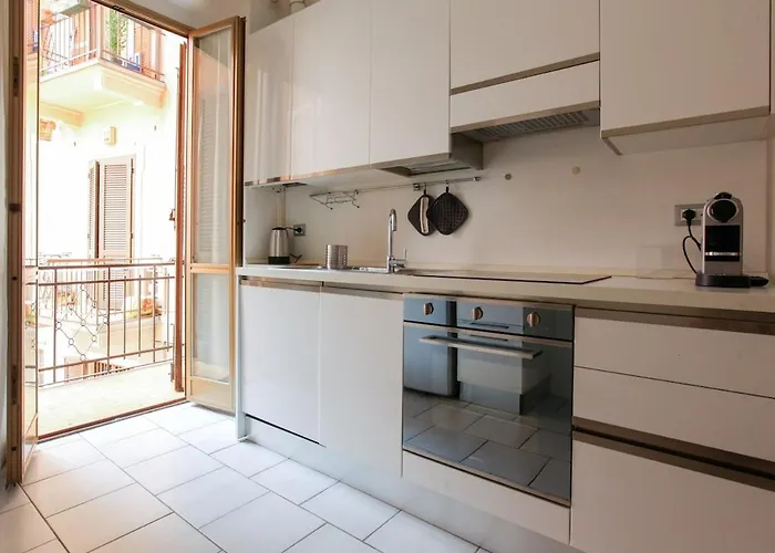 Elegante E Ampio In Zona Moscova Mailand