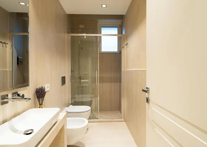 Palazzo Fontana Duomo View Golden House Milán