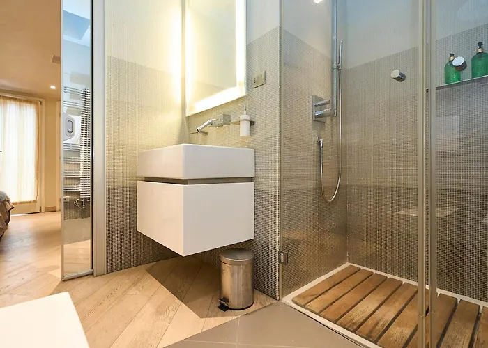 Luxury House - 2 Minutes Walk From Station Lejlighed *