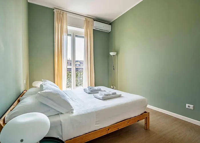 Sant'ambrogio's Retreat アパート