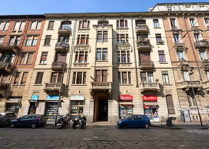 Vintage House - 2 Minutes Walk From Station *