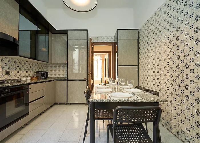 Apartment Vintage House - 2 Minutes Walk From Station