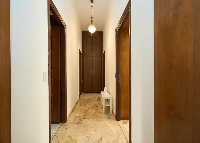 Apartment Vintage House - 2 Minutes Walk From Station