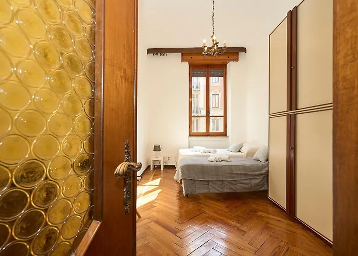 Vintage House - 2 Minutes Walk From Station * Milano