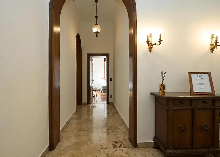 Vintage House - 2 Minutes Walk From Station Appartamento *
