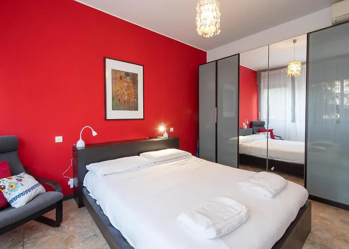 I Host - Falck 53 * Milano