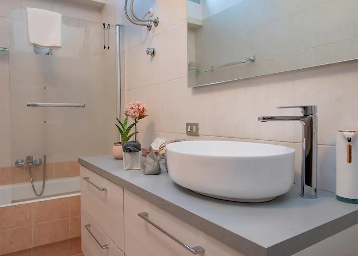 Daire I Host - Falck 53 *