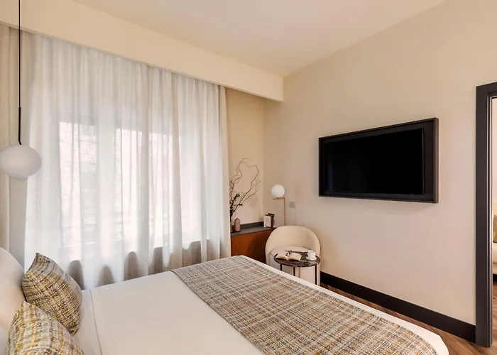 Lumera - Brera Milano