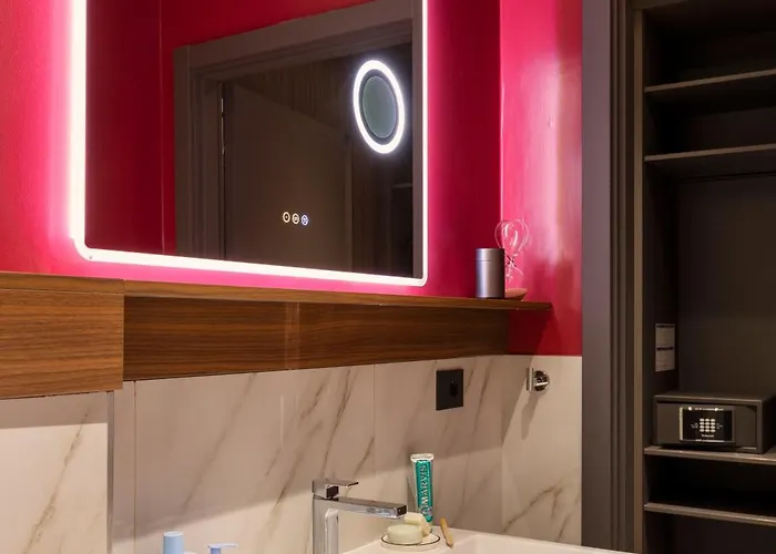 Lumera - Brera * Milano