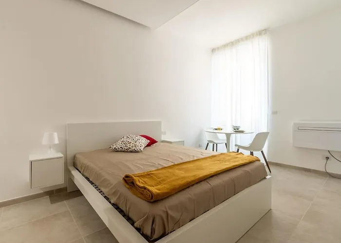 Host4u - Edoardo's House In *