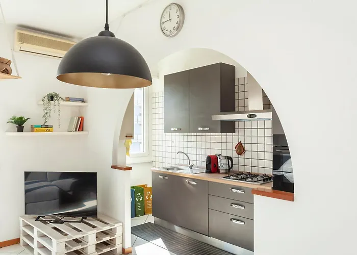 דירה Stazione - Ariel - Luminoso Con Terrazzo Fino A 6 Posti Letto מילאנו