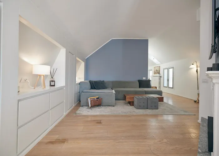 Sant'andrea Penthouse By Montenapoleone Living Apartman