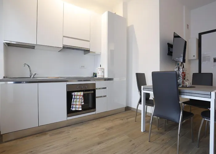 Marina House - Iulm Navigli San Paolo * 밀라노