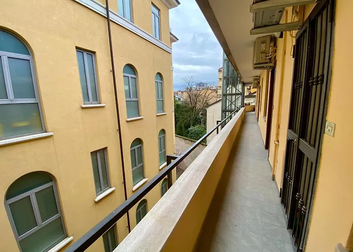 Guesthost - Porta Romana Luminoso Rifugio * Milán