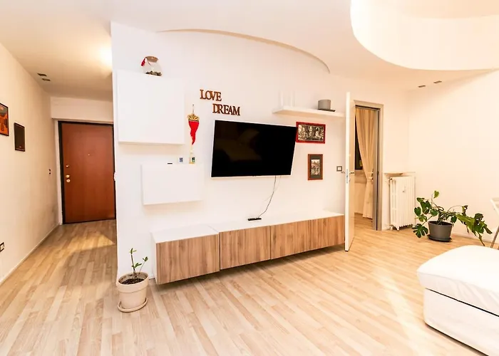아파트 Chic Elegante Rifugio A Due Passi Dalla M4 *