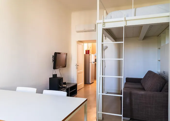 Youhosty - Navigli View Apartment