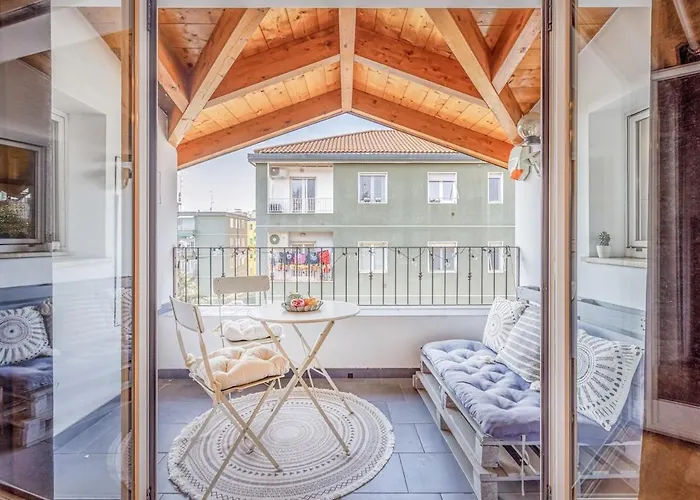 Unconventional Near Linate - Supreme Meme Loft *