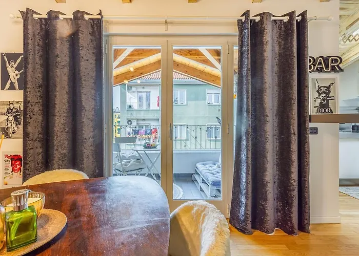 Appartamento Unconventional Near Linate - Supreme Meme Loft Milano