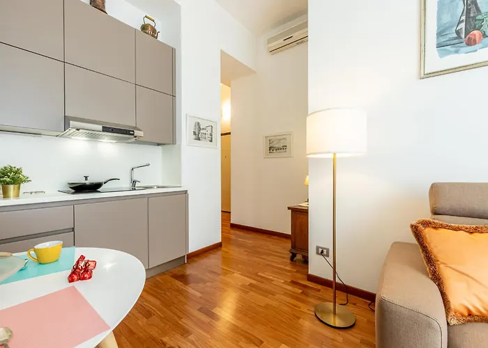 Luxury, Modern & Charming Near Station Apartament