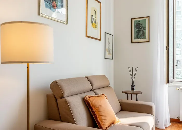 Luxury, Modern & Charming Near Station *