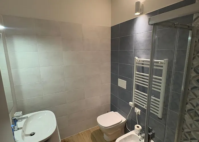 Panorama - Luminous With Private Garage Apartment *