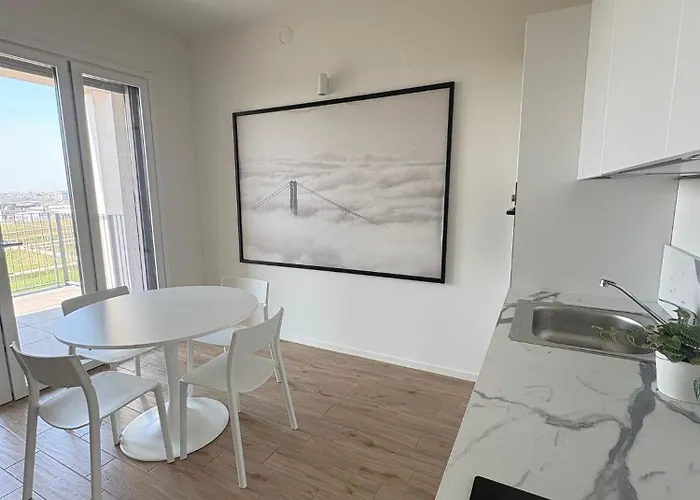 Panorama - Luminous With Private Garage